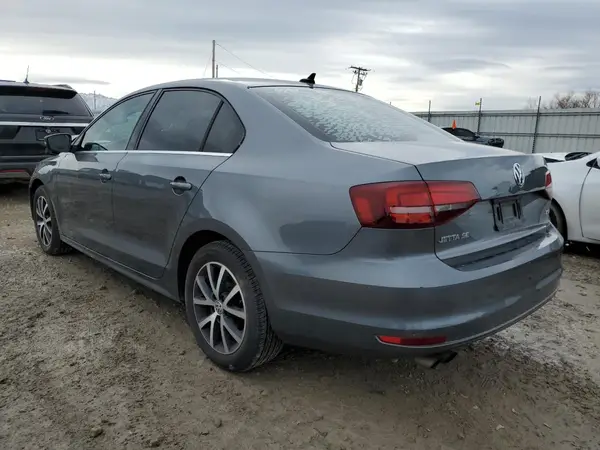 3VWB67AJ7HM331249 2017 VOLKSWAGEN JETTA - Image 2