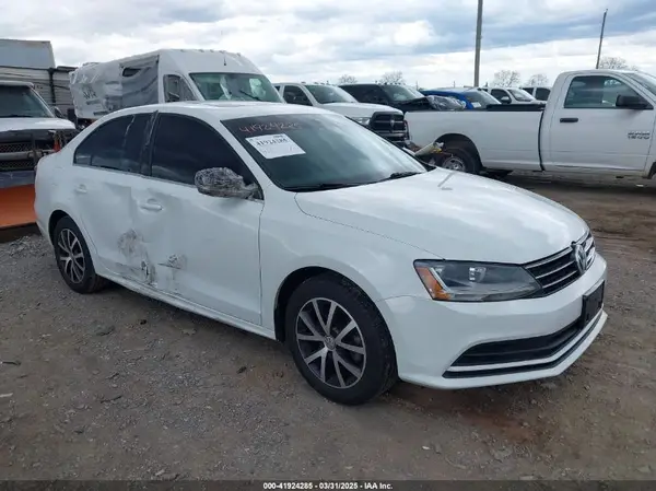 3VWB67AJ7HM398076 2017 VOLKSWAGEN JETTA - Image 1