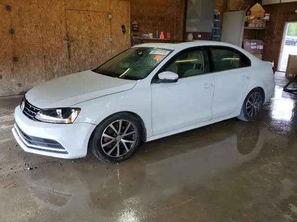 3VWB67AJ7JM209335 2018 VOLKSWAGEN JETTA - Image 1