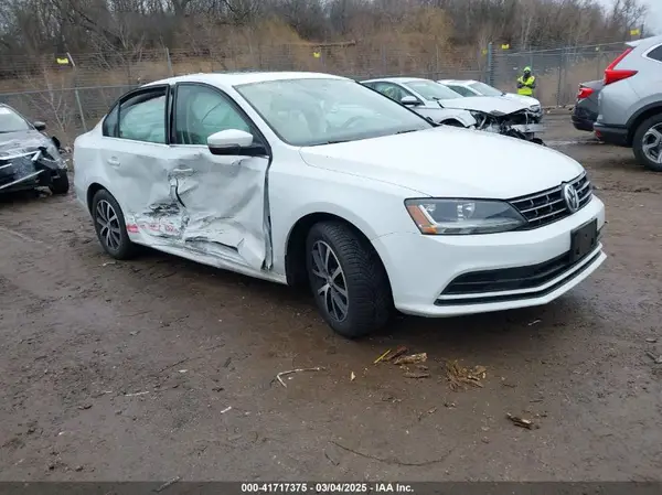 3VWB67AJ7JM238107 2018 VOLKSWAGEN JETTA - Image 1