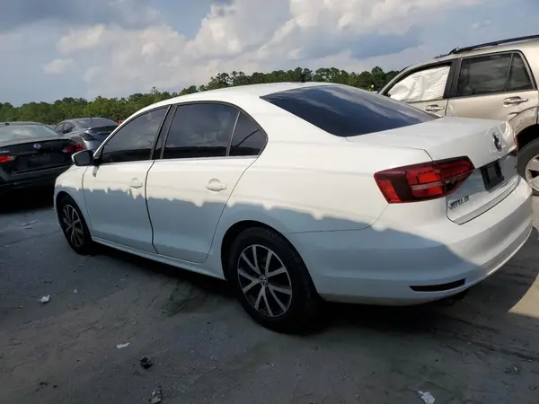 3VWB67AJ8HM250521 2017 VOLKSWAGEN JETTA - Image 2