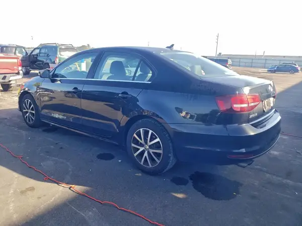 3VWB67AJ8HM284829 2017 VOLKSWAGEN JETTA - Image 2