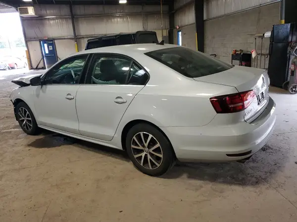 3VWB67AJ8HM312029 2017 VOLKSWAGEN JETTA - Image 2