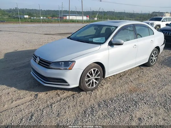 3VWB67AJ8HM328828 2017 VOLKSWAGEN JETTA - Image 2