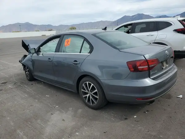 3VWB67AJ8HM343412 2017 VOLKSWAGEN JETTA - Image 2
