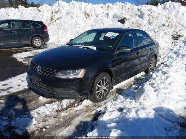 3VWB67AJ8HM372957 2017 VOLKSWAGEN JETTA - Image 2