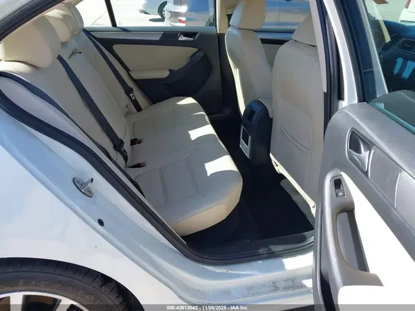 3VWB67AJ8HM390522 2017 VOLKSWAGEN JETTA - Image 8