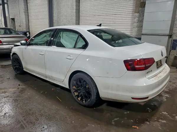 3VWB67AJ8HM415600 2017 VOLKSWAGEN JETTA - Image 2