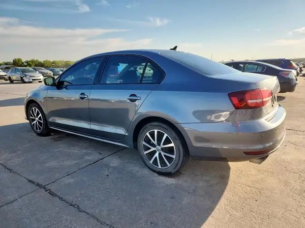 3VWB67AJ9GM308067 2016 VOLKSWAGEN JETTA - Image 2