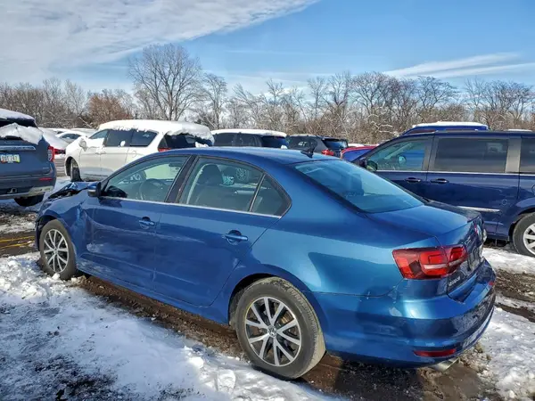 3VWB67AJ9HM255629 2017 VOLKSWAGEN JETTA - Image 2