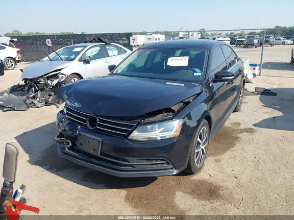 3VWB67AJ9HM284936 2017 VOLKSWAGEN JETTA - Image 2