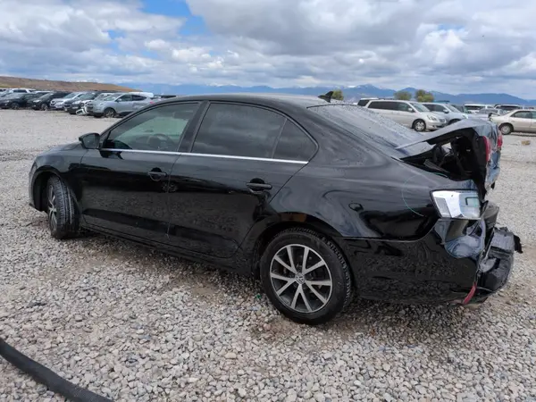 3VWB67AJ9HM408459 2017 VOLKSWAGEN JETTA - Image 2
