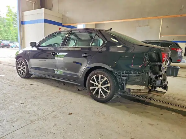 3VWB67AJ9HM413144 2017 VOLKSWAGEN JETTA - Image 2