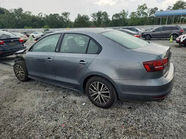3VWB67AJ9JM215704 2018 VOLKSWAGEN JETTA - Image 2