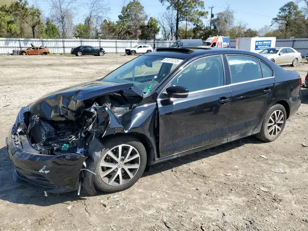 3VWB67AJ9JM218280 2018 VOLKSWAGEN JETTA - Image 1