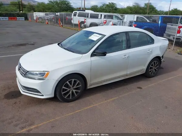 3VWB67AJXGM356418 2016 VOLKSWAGEN JETTA - Image 2