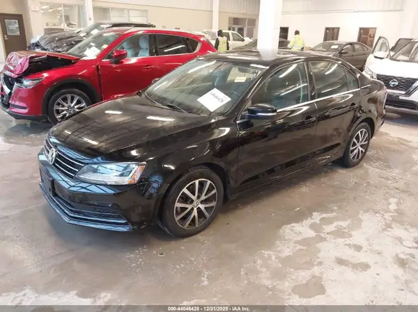 3VWB67AJXHM302392 2017 VOLKSWAGEN JETTA - Image 2