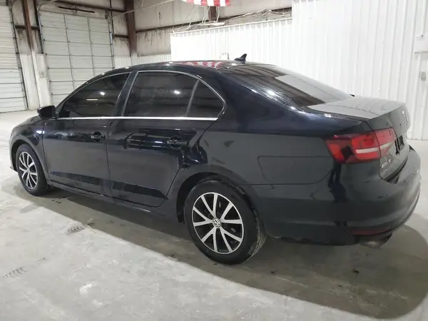 3VWB67AJXHM305325 2017 VOLKSWAGEN JETTA - Image 2