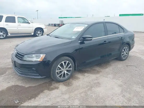 3VWB67AJXHM310136 2017 VOLKSWAGEN JETTA - Image 2