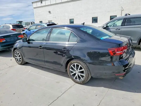 3VWB67AJXHM398136 2017 VOLKSWAGEN JETTA - Image 2