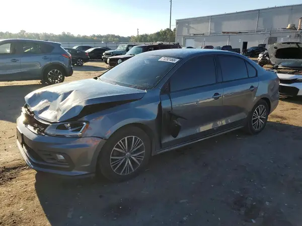 3VWB67AJXJM203545 2018 VOLKSWAGEN JETTA - Image 1