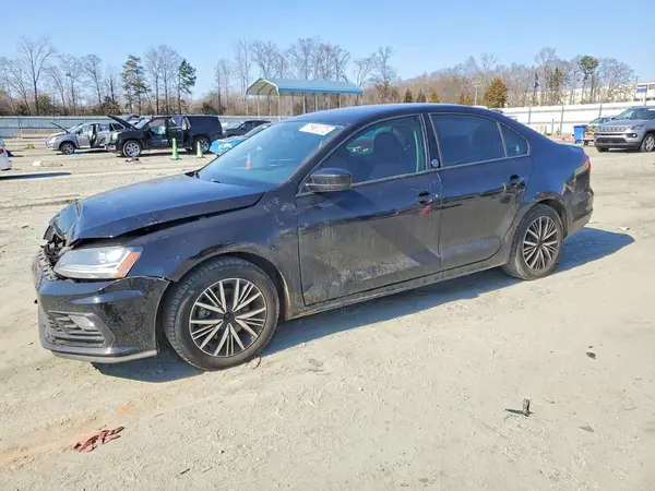 3VWB67AJXJM213685 2018 VOLKSWAGEN JETTA - Image 1