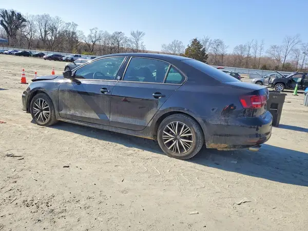 3VWB67AJXJM213685 2018 VOLKSWAGEN JETTA - Image 2