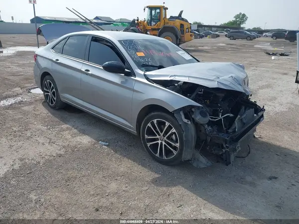 3VWBM7BU0NM015380 2022 VOLKSWAGEN JETTA - Image 1