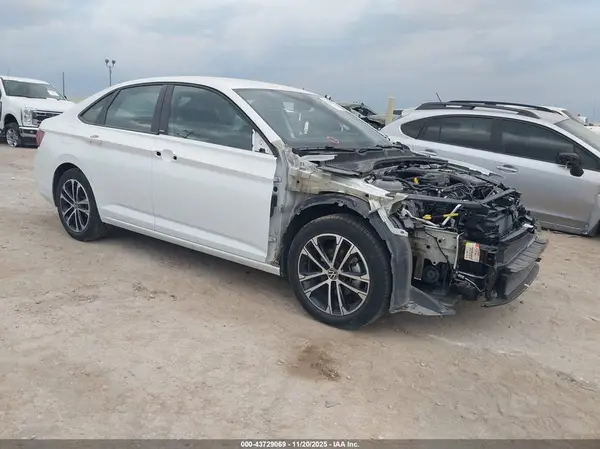 3VWBM7BU4RM075247 2024 VOLKSWAGEN JETTA - Image 1