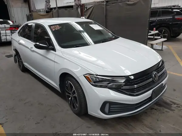 3VWBM7BU7PM012429 2023 VOLKSWAGEN JETTA - Image 1