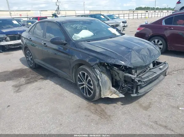 3VWBM7BU7RM046762 2024 VOLKSWAGEN JETTA - Image 1