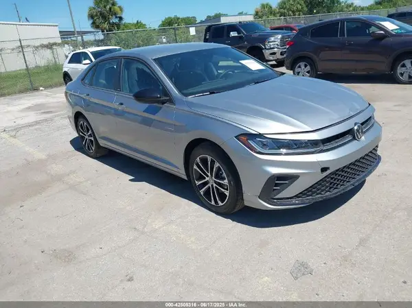 3VWBX7BU1SM042655 2025 VOLKSWAGEN JETTA - Image 1