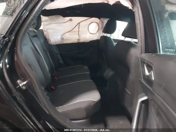 3VWBX7BU2SM017442 2025 VOLKSWAGEN JETTA - Image 8