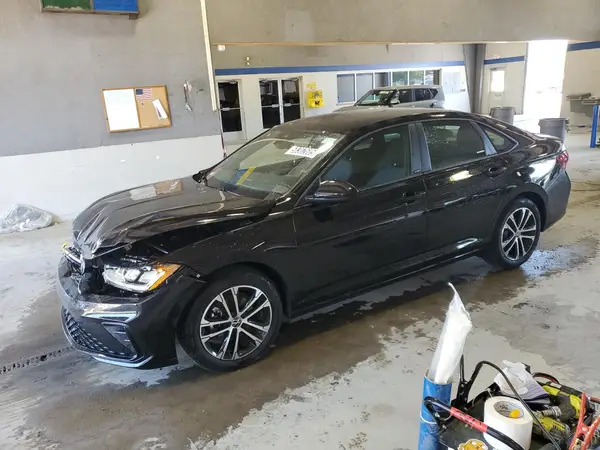 3VWBX7BU3SM031768 2025 VOLKSWAGEN JETTA - Image 1