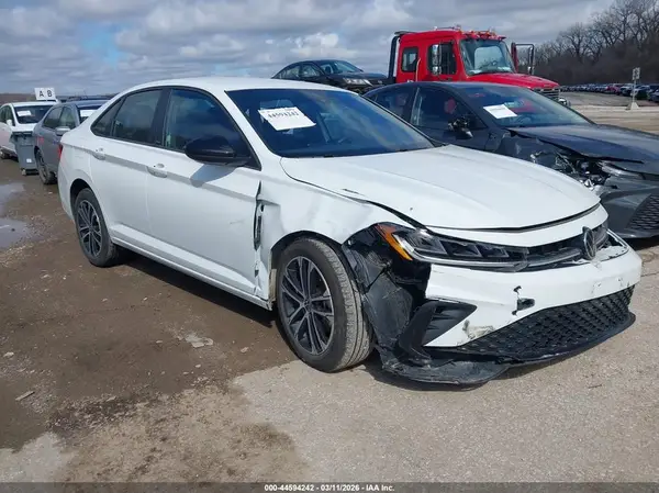 3VWBX7BU4SM060888 2025 VOLKSWAGEN JETTA - Image 1