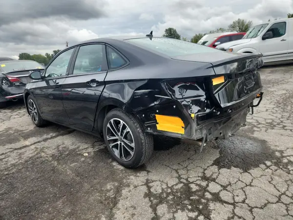 3VWBX7BU5SM073777 2025 VOLKSWAGEN JETTA - Image 2