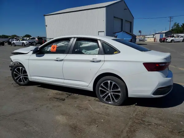 3VWBX7BU6SM046779 2025 VOLKSWAGEN JETTA - Image 2
