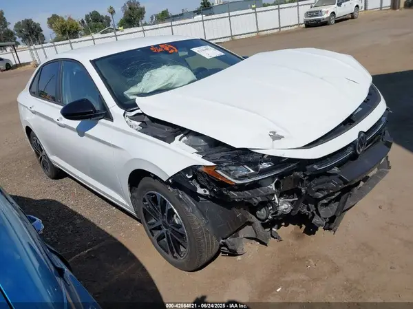 3VWBX7BU7SM050064 2025 VOLKSWAGEN JETTA - Image 1