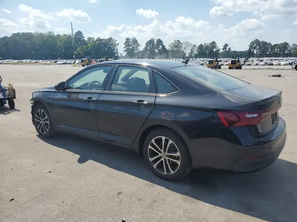 3VWBX7BU7SM069665 2025 VOLKSWAGEN JETTA - Image 2