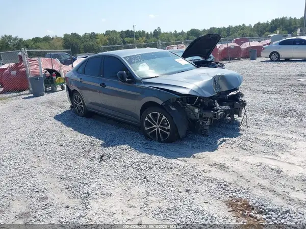 3VWBX7BU8SM051935 2025 VOLKSWAGEN JETTA - Image 1