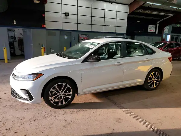 3VWBX7BU8SM065219 2025 VOLKSWAGEN JETTA - Image 1