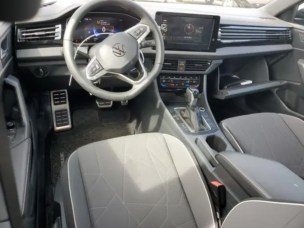 3VWBX7BU8SM084532 2025 VOLKSWAGEN JETTA - Image 8