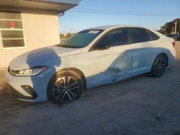 3VWBX7BU8SM085504 2025 VOLKSWAGEN JETTA - Image 1