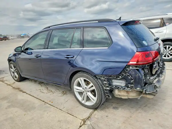 3VWC17AU0HM515042 2017 VOLKSWAGEN GOLF - Image 2