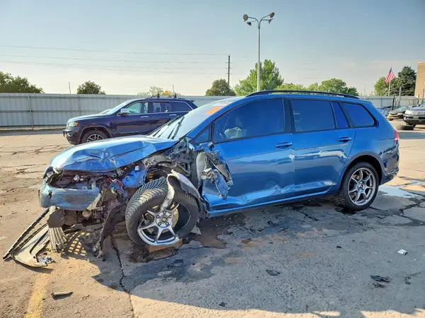 3VWC17AU1GM513315 2016 VOLKSWAGEN GOLF - Image 1