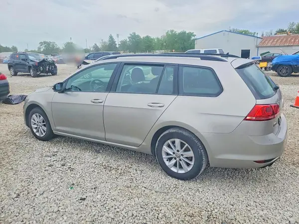3VWC17AU2HM523952 2017 VOLKSWAGEN GOLF - Image 2
