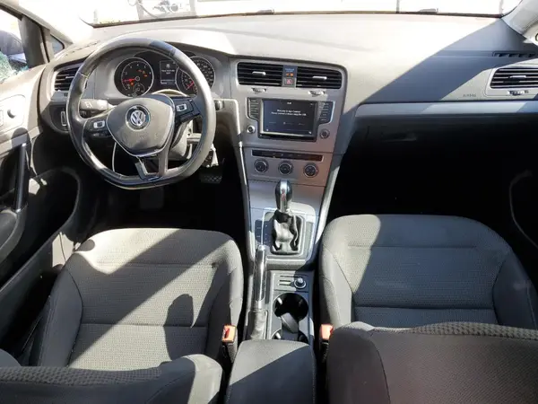 3VWC17AU3HM503838 2017 VOLKSWAGEN GOLF - Image 8