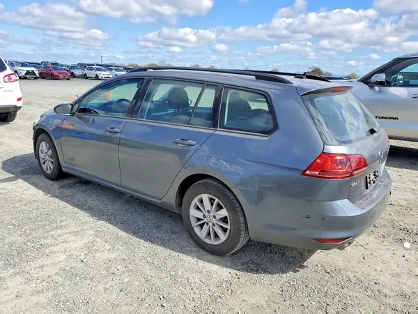 3VWC17AU4HM510667 2017 VOLKSWAGEN GOLF - Image 2
