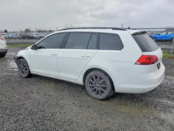 3VWC17AU5HM525596 2017 VOLKSWAGEN GOLF - Image 2