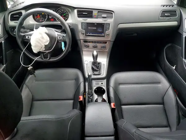 3VWC17AU5HM525596 2017 VOLKSWAGEN GOLF - Image 8